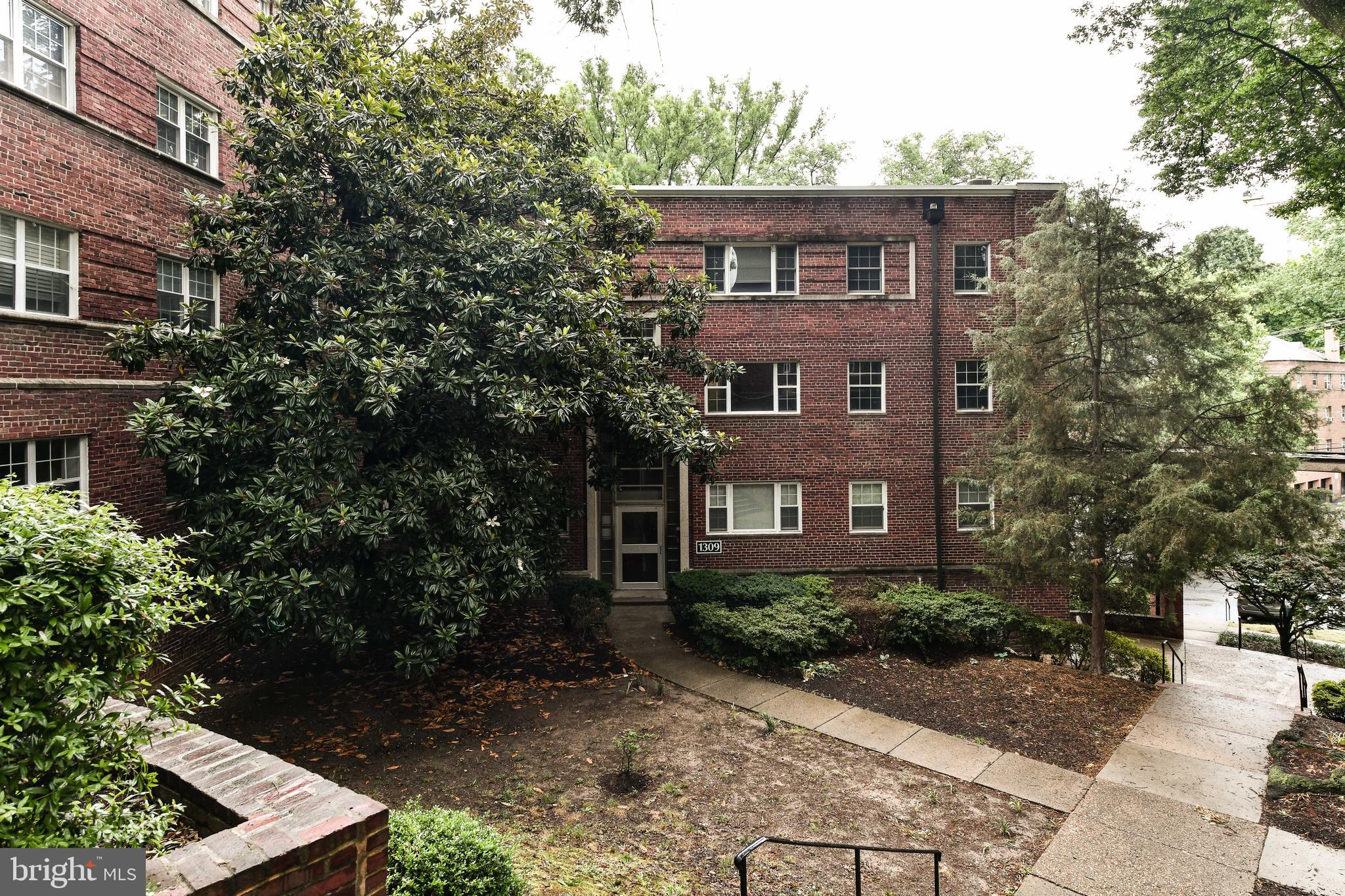 WESTMORELAND TERRACE - Residential Lease