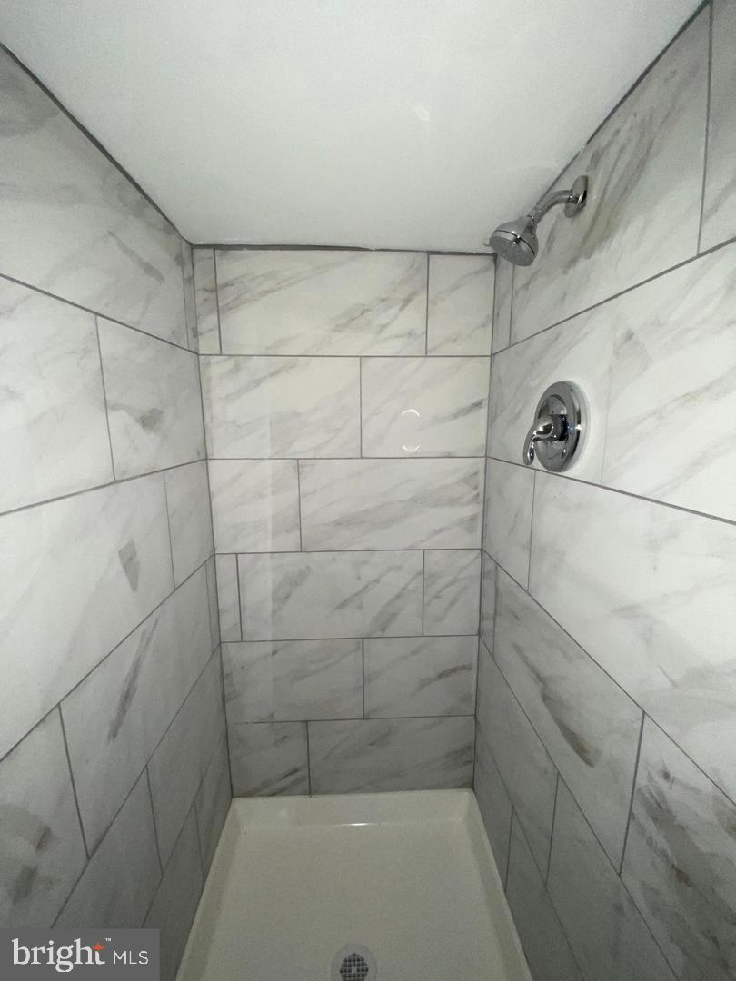 BALTIMORE EAST - SOUTH CLIFTON PARK HIST. DISTRICT - Residential Lease