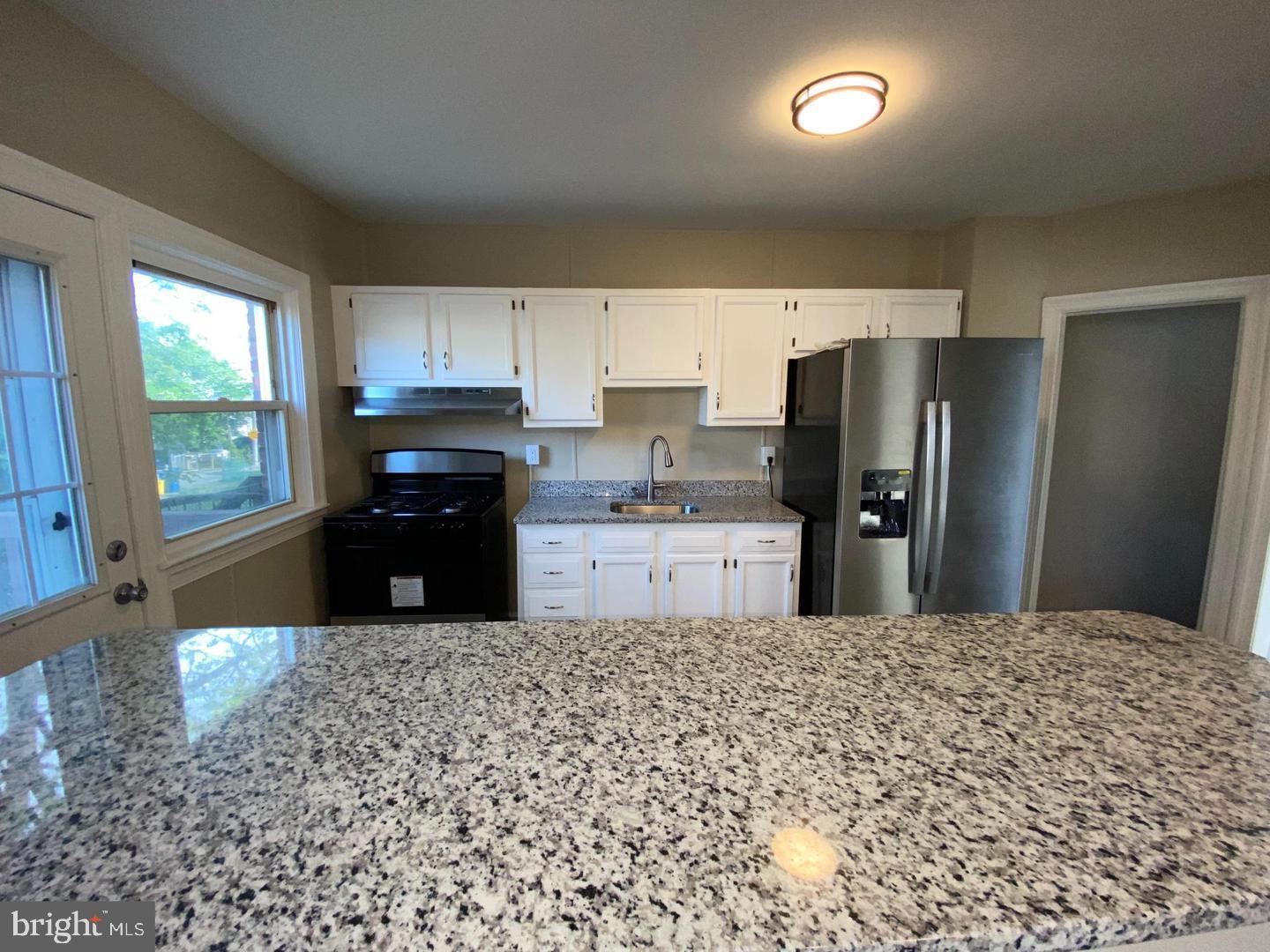 BALTIMORE EAST - SOUTH CLIFTON PARK HIST. DISTRICT - Residential Lease