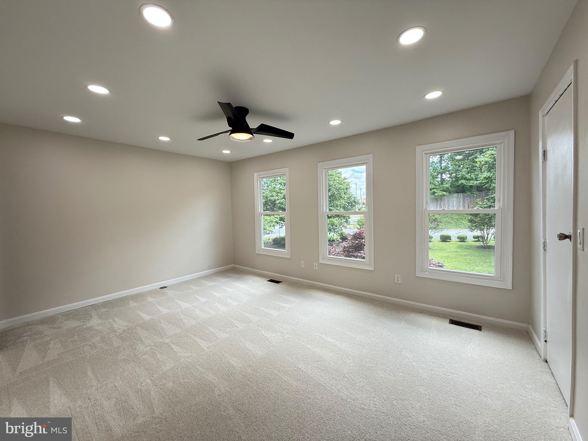 BALLANTRAYE - Residential Lease