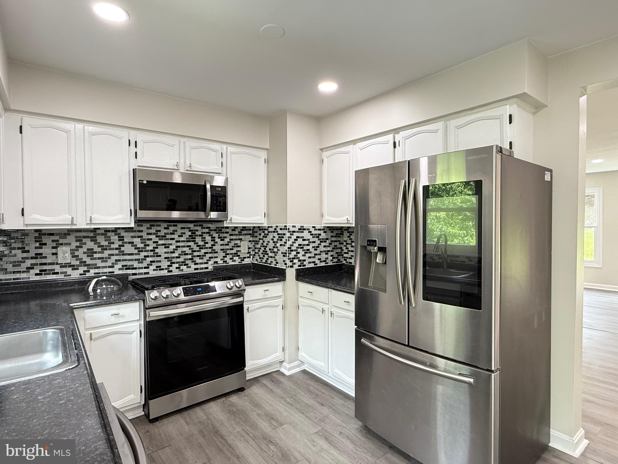 BALLANTRAYE - Residential Lease