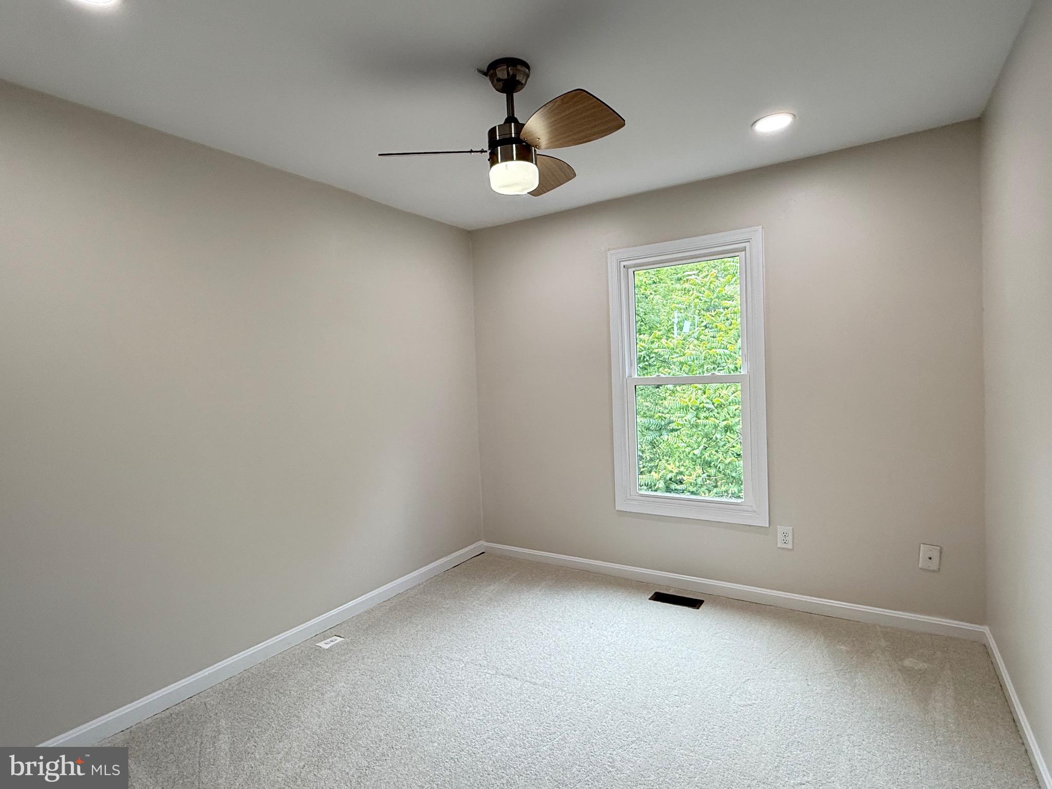 BALLANTRAYE - Residential Lease