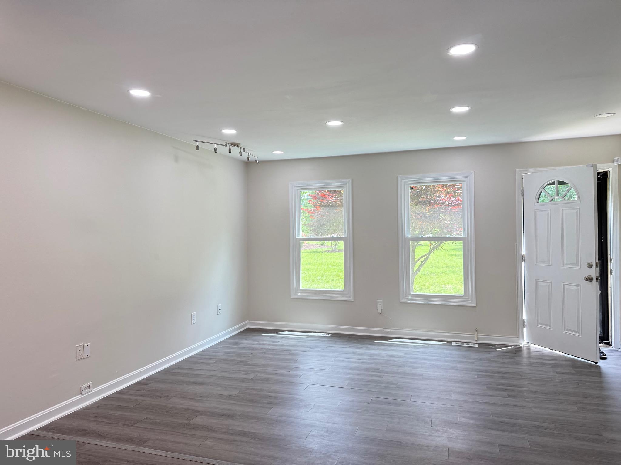 BALLANTRAYE - Residential Lease