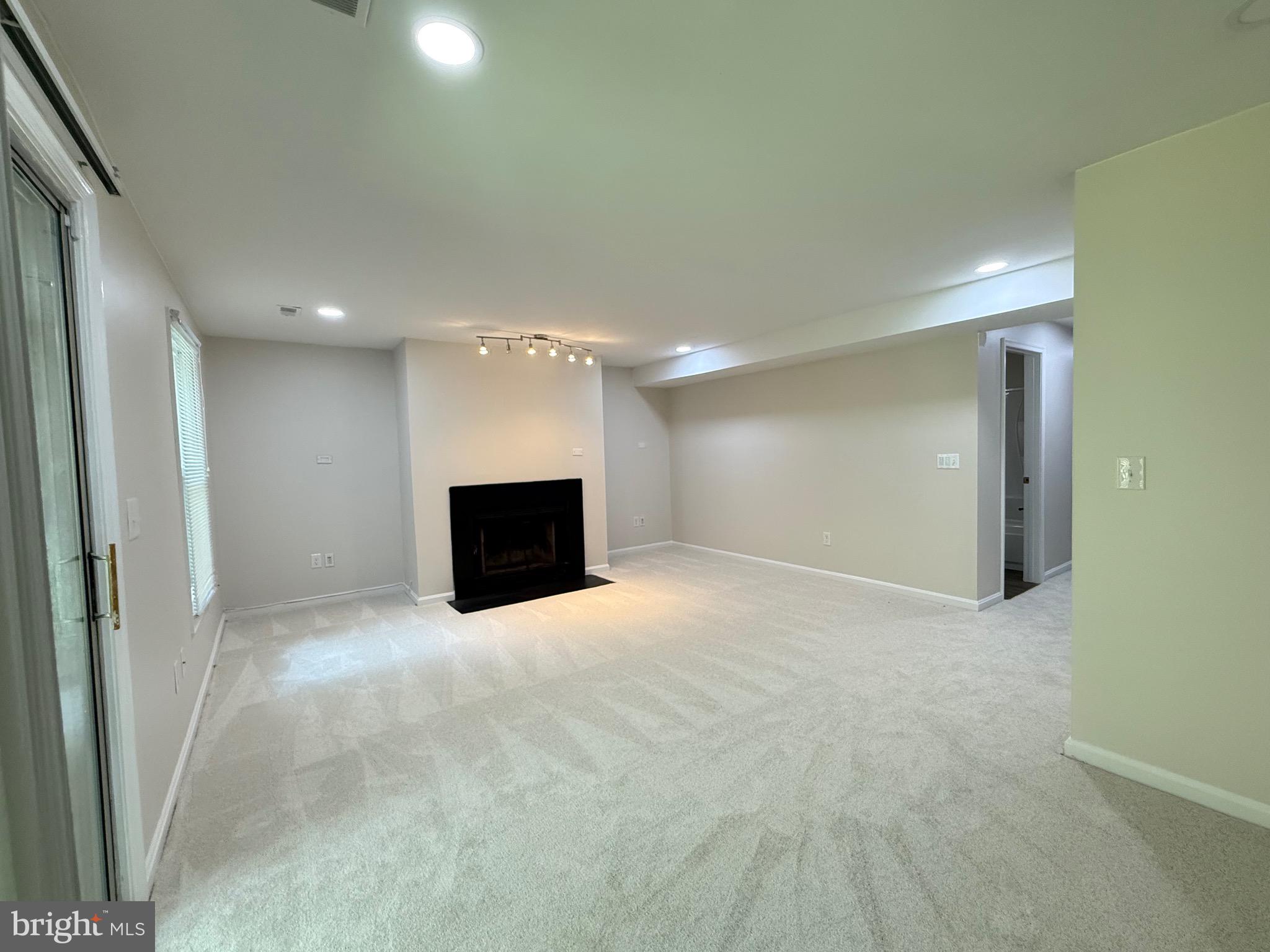 BALLANTRAYE - Residential Lease