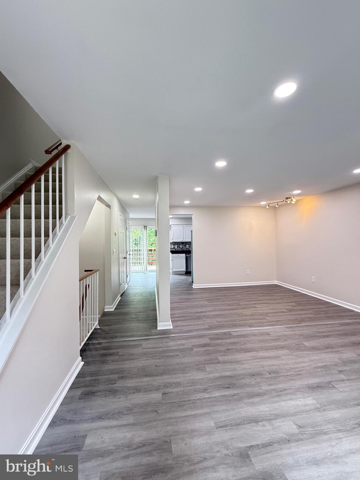 BALLANTRAYE - Residential Lease