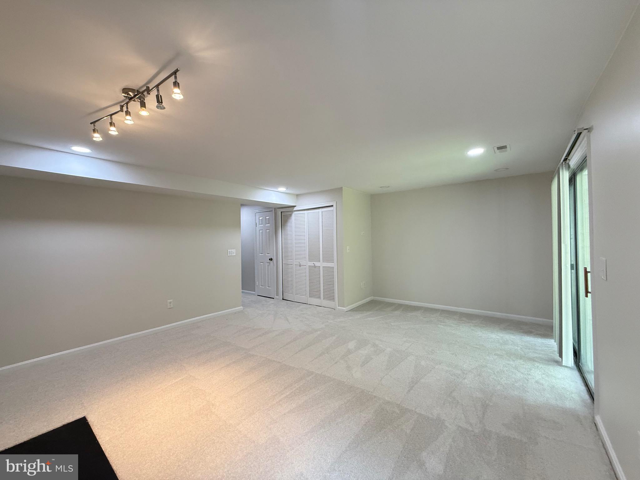 BALLANTRAYE - Residential Lease