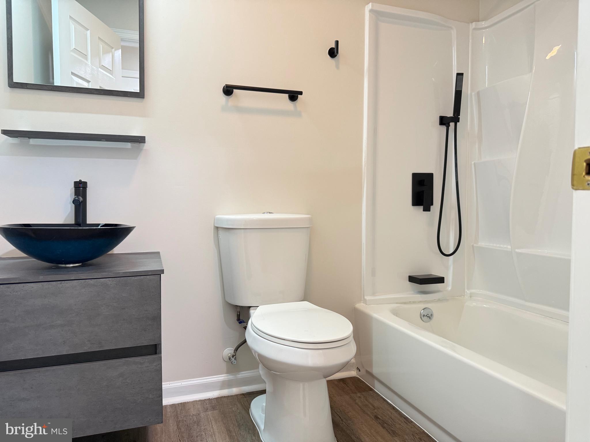 BALLANTRAYE - Residential Lease