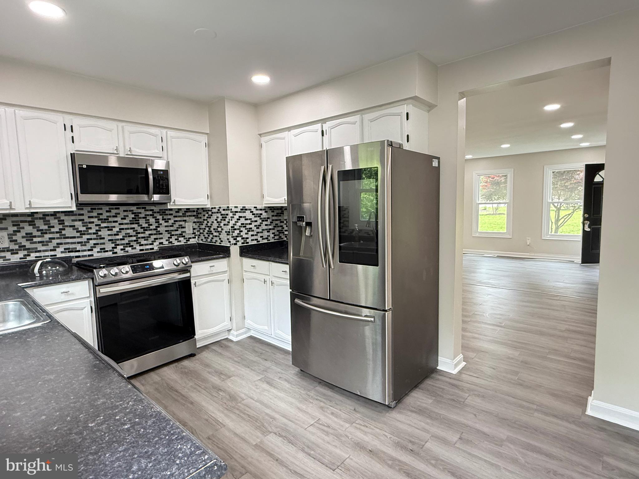 BALLANTRAYE - Residential Lease