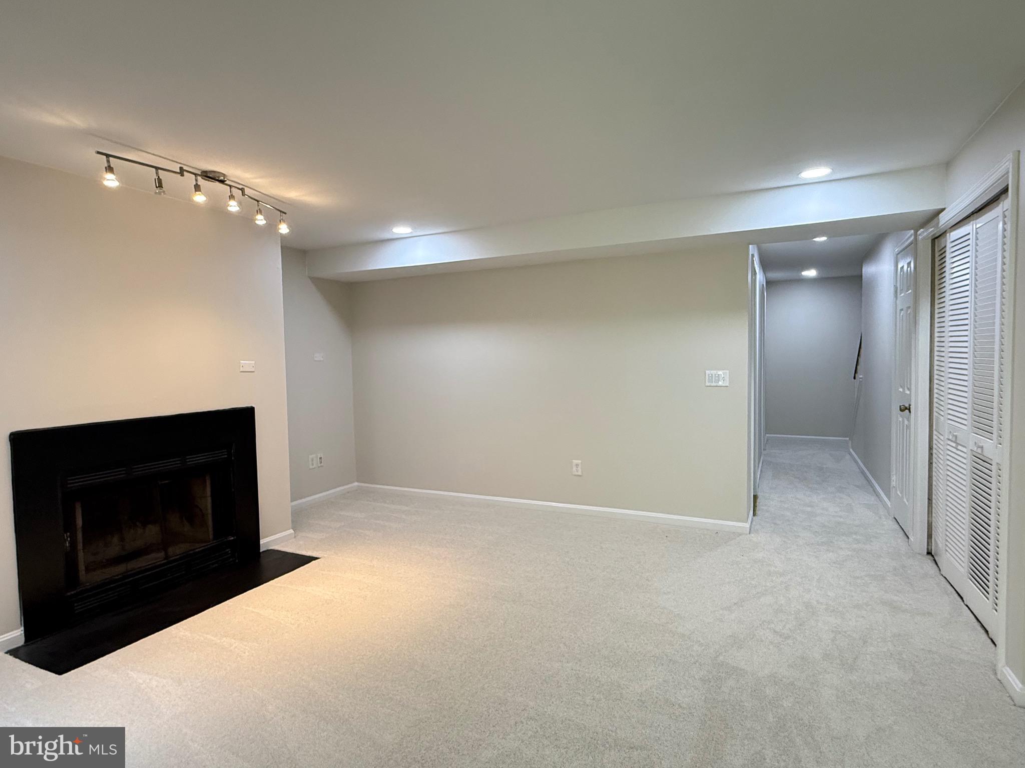 BALLANTRAYE - Residential Lease