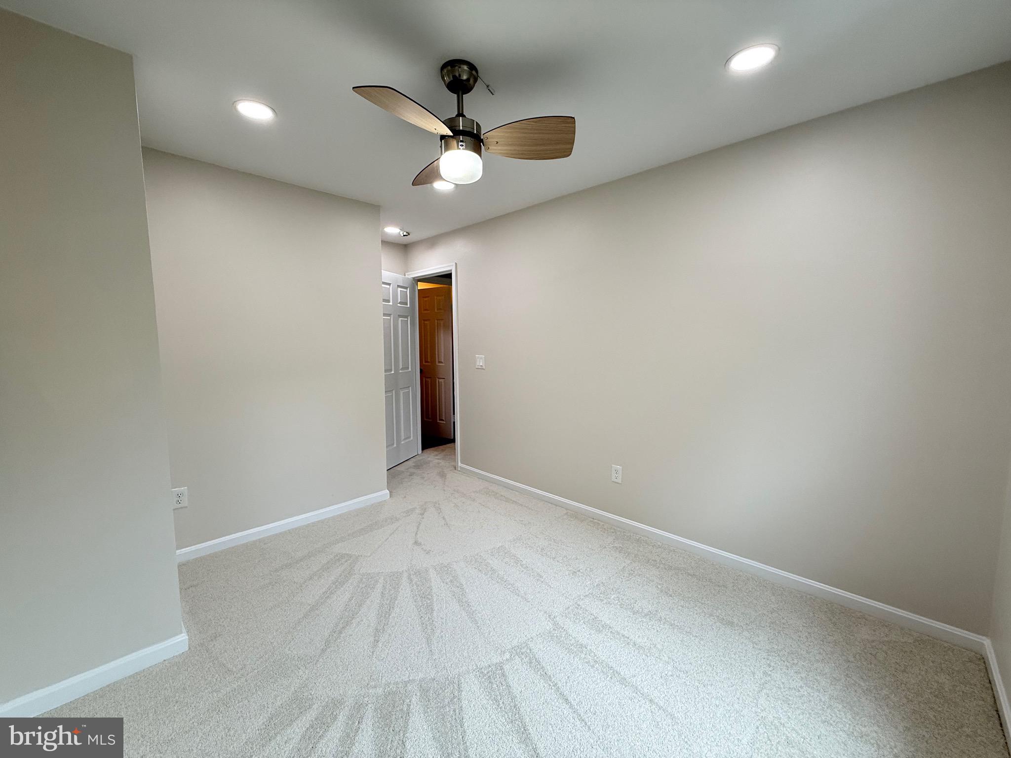 BALLANTRAYE - Residential Lease