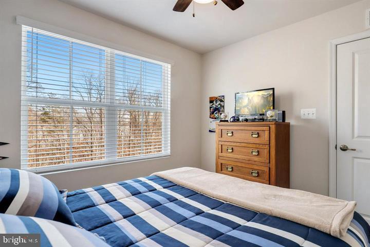 OXFORD SQUARE - Residential Lease