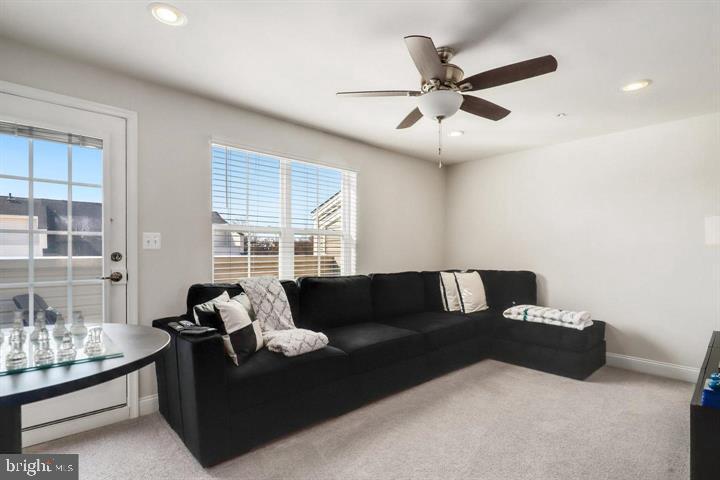 OXFORD SQUARE - Residential Lease