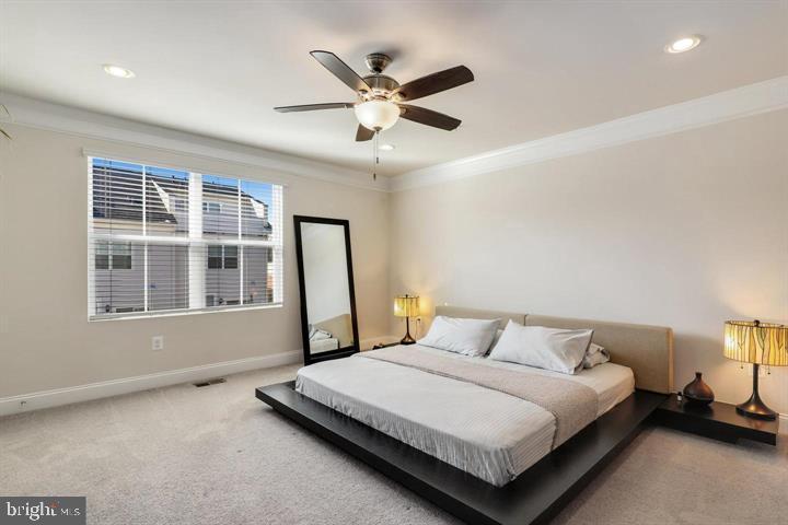 OXFORD SQUARE - Residential Lease