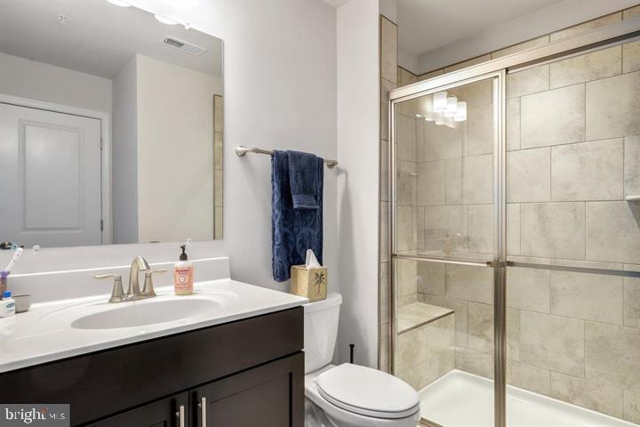 OXFORD SQUARE - Residential Lease