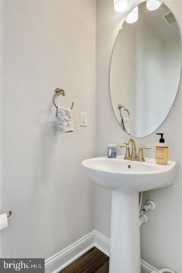 OXFORD SQUARE - Residential Lease