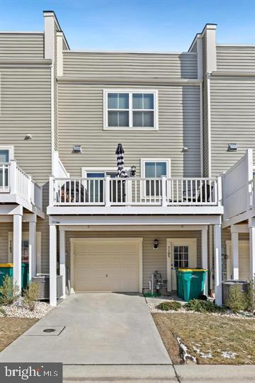 OXFORD SQUARE - Residential Lease