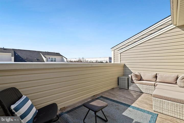 OXFORD SQUARE - Residential Lease