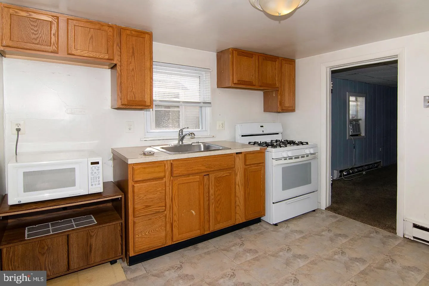 Clementon, New Jersey 08021, United States, 2 Bedrooms Bedrooms, ,1 BathroomBathrooms,Residential,Pending,89300