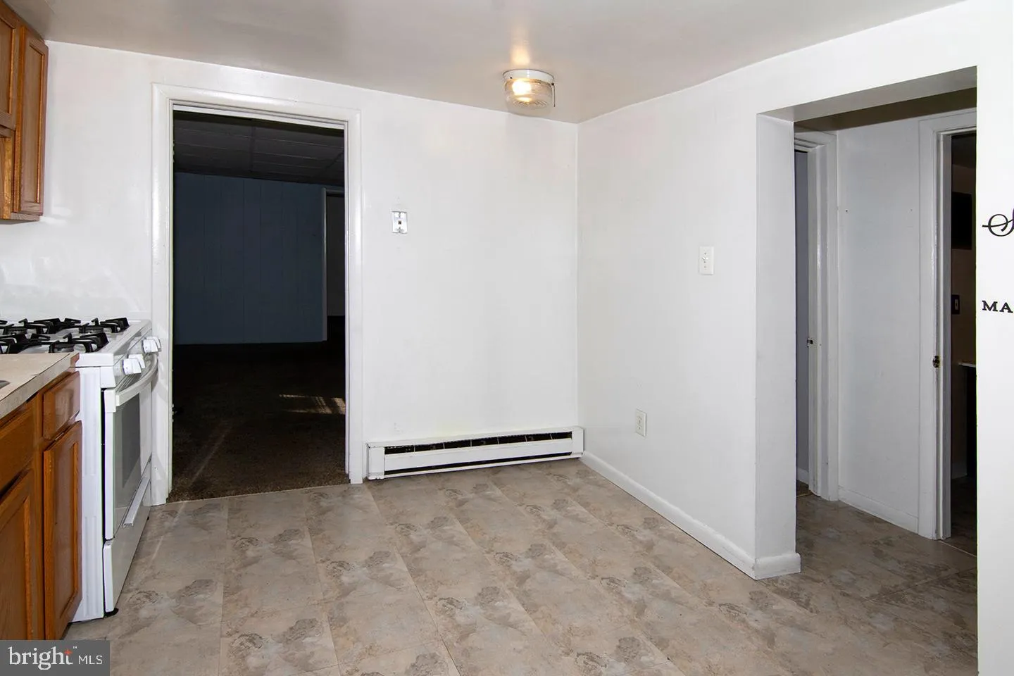 Clementon, New Jersey 08021, United States, 2 Bedrooms Bedrooms, ,1 BathroomBathrooms,Residential,Pending,89300