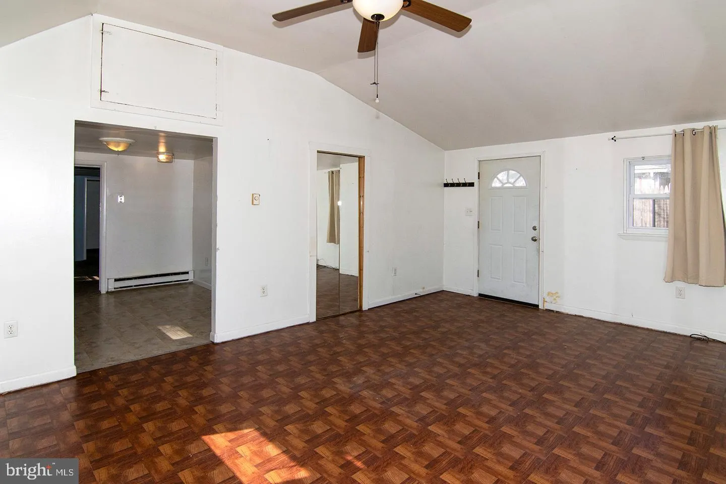 Clementon, New Jersey 08021, United States, 2 Bedrooms Bedrooms, ,1 BathroomBathrooms,Residential,Pending,89300