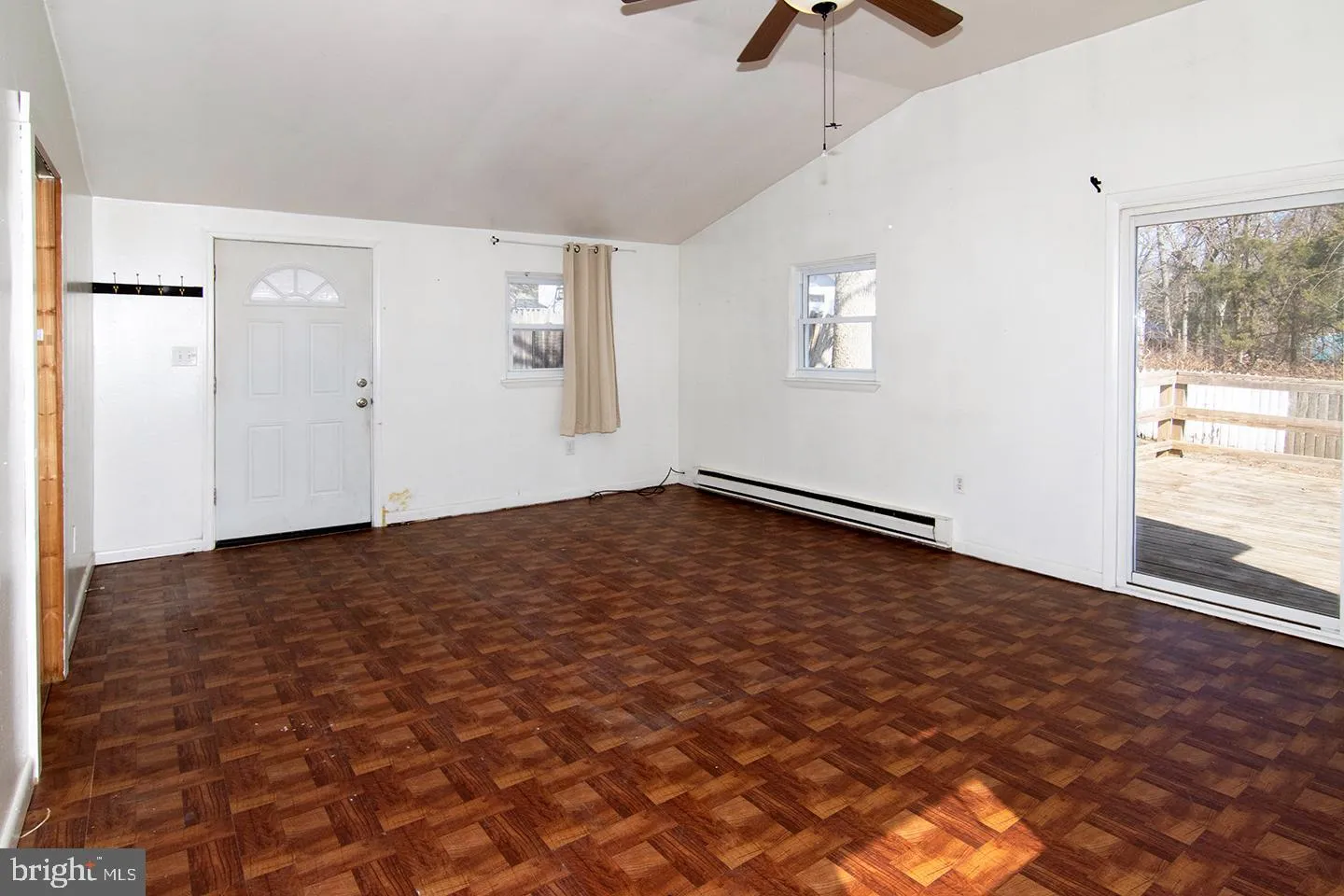 Clementon, New Jersey 08021, United States, 2 Bedrooms Bedrooms, ,1 BathroomBathrooms,Residential,Pending,89300