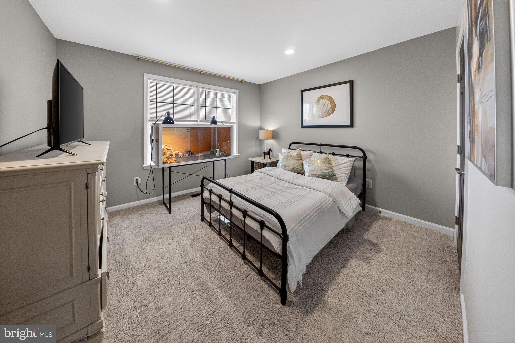 ELLENDALE - Residential