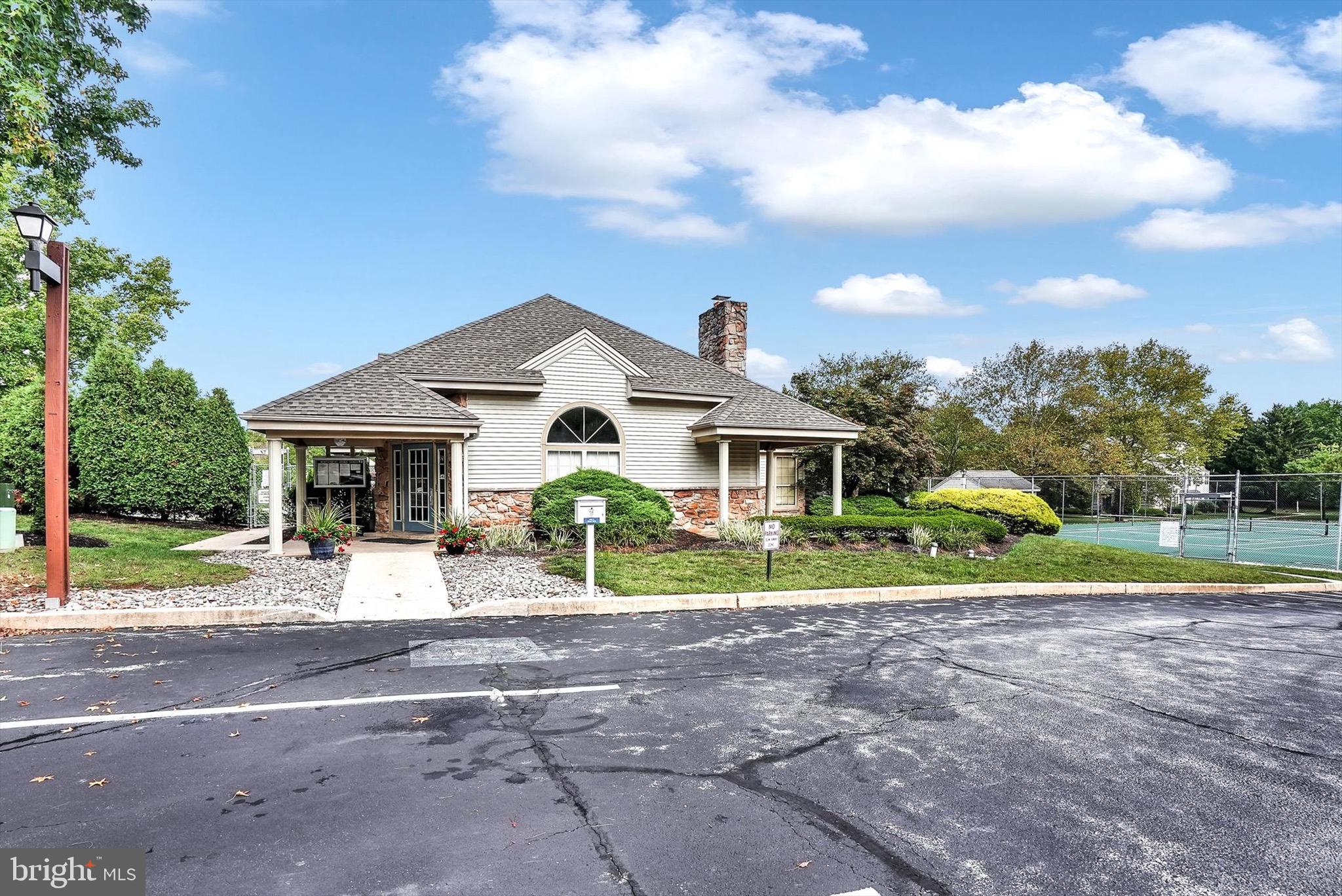 MONTGOMERY BROOKE - Residential