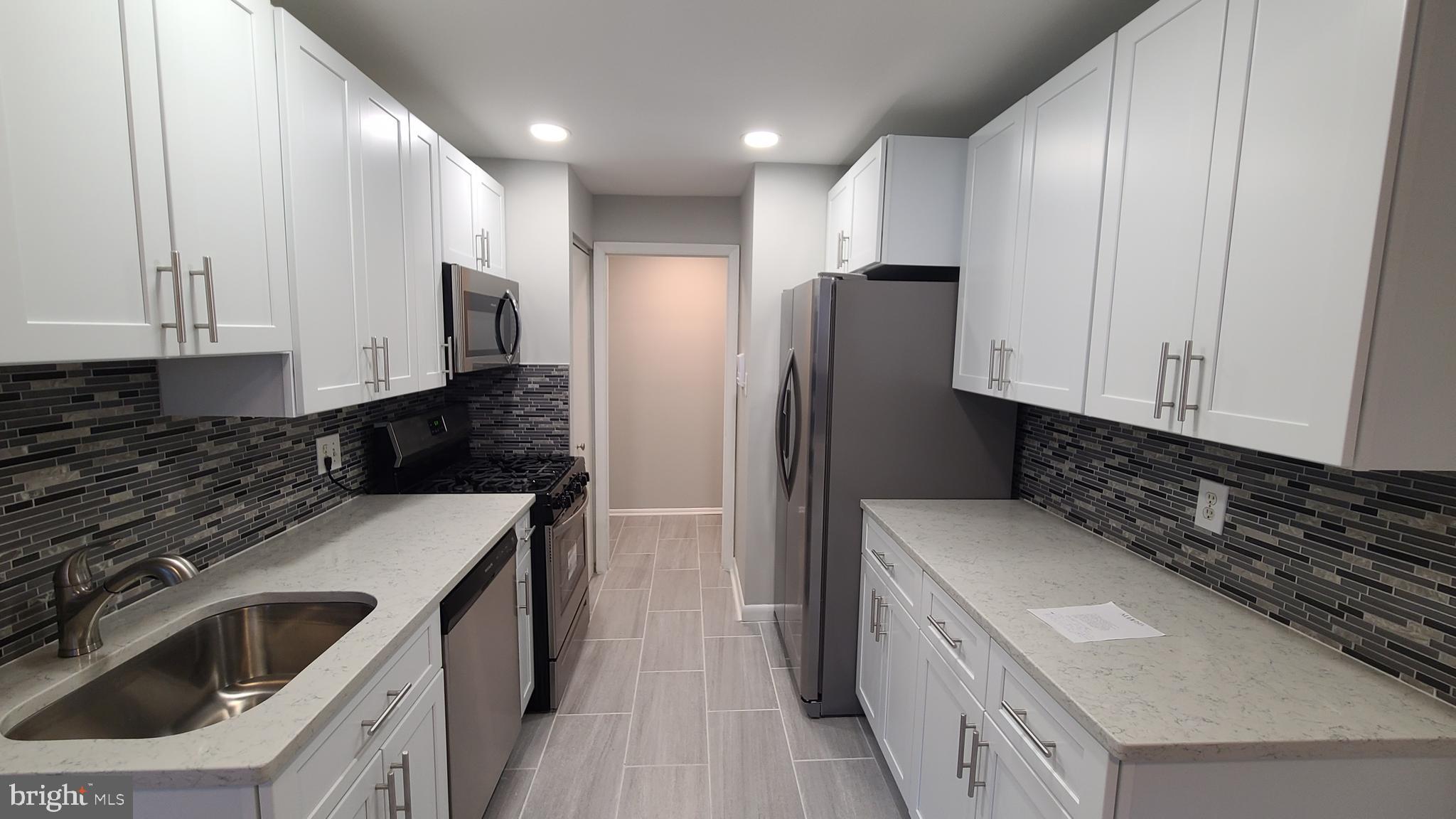 1916 WILSON LANE 201