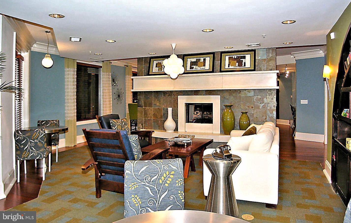 THE COLONNADE AT KENTLANDS - Residential