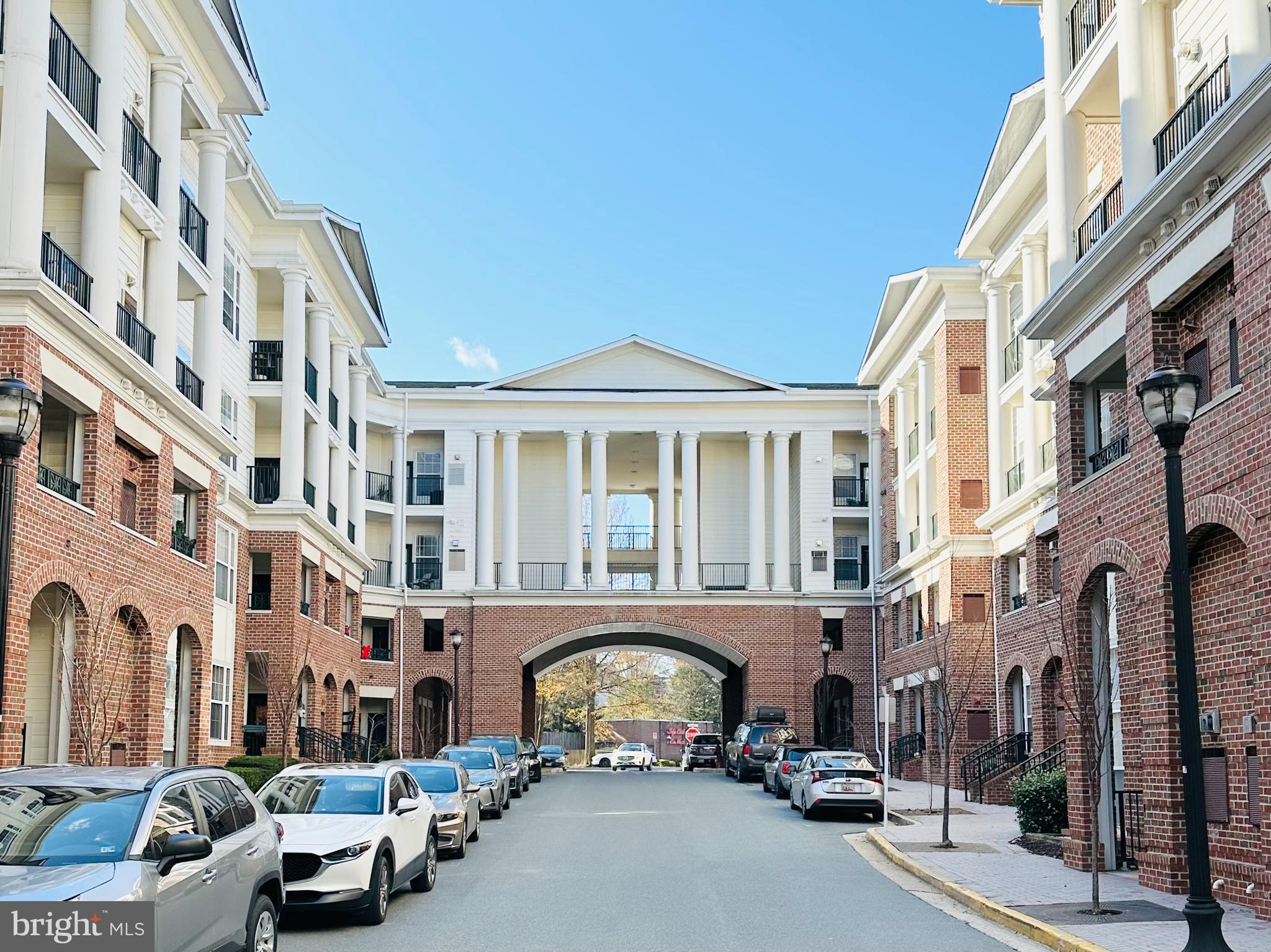 THE COLONNADE AT KENTLANDS - Residential