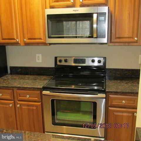 PENDERBROOK SQUARE CONDOMINIUMS - Residential Lease