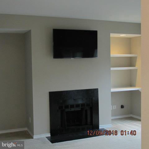 PENDERBROOK SQUARE CONDOMINIUMS - Residential Lease