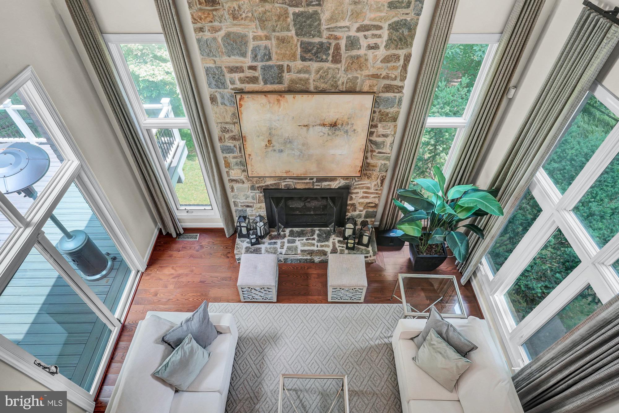 HUNTER'S CREST - Residential