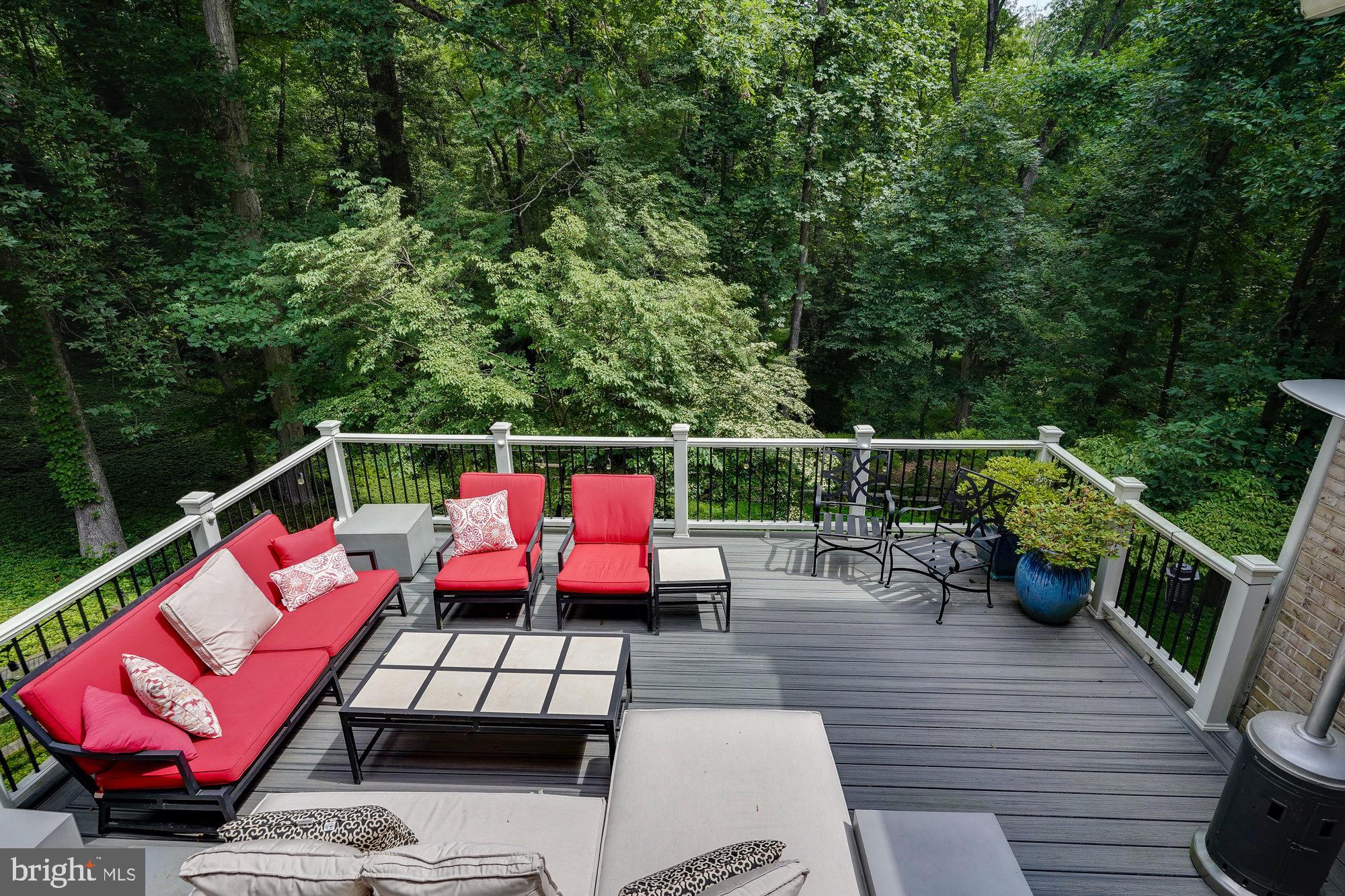 HUNTER'S CREST - Residential