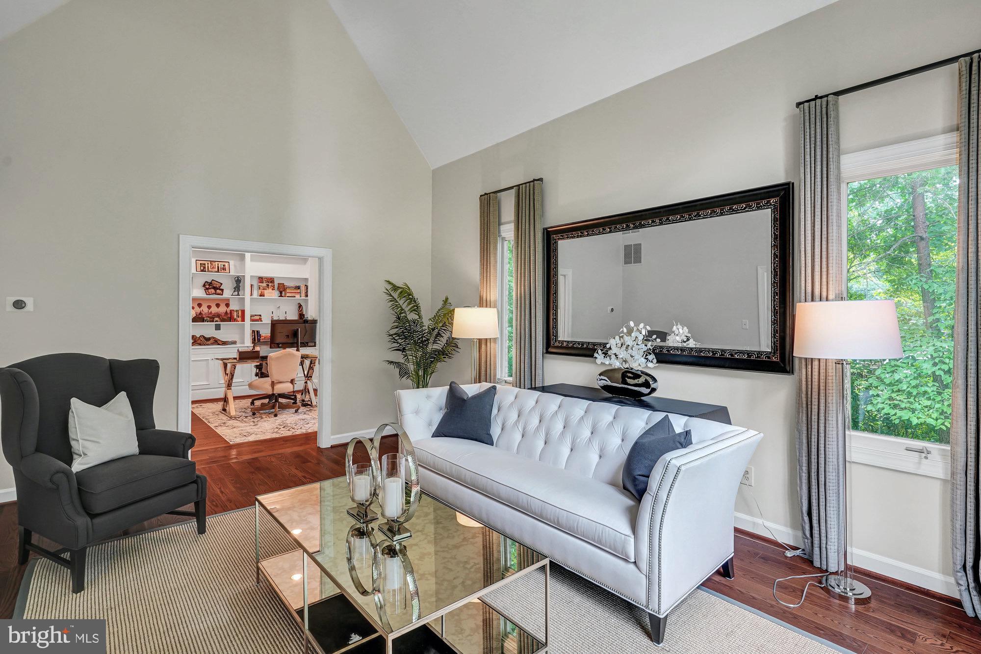 HUNTER'S CREST - Residential