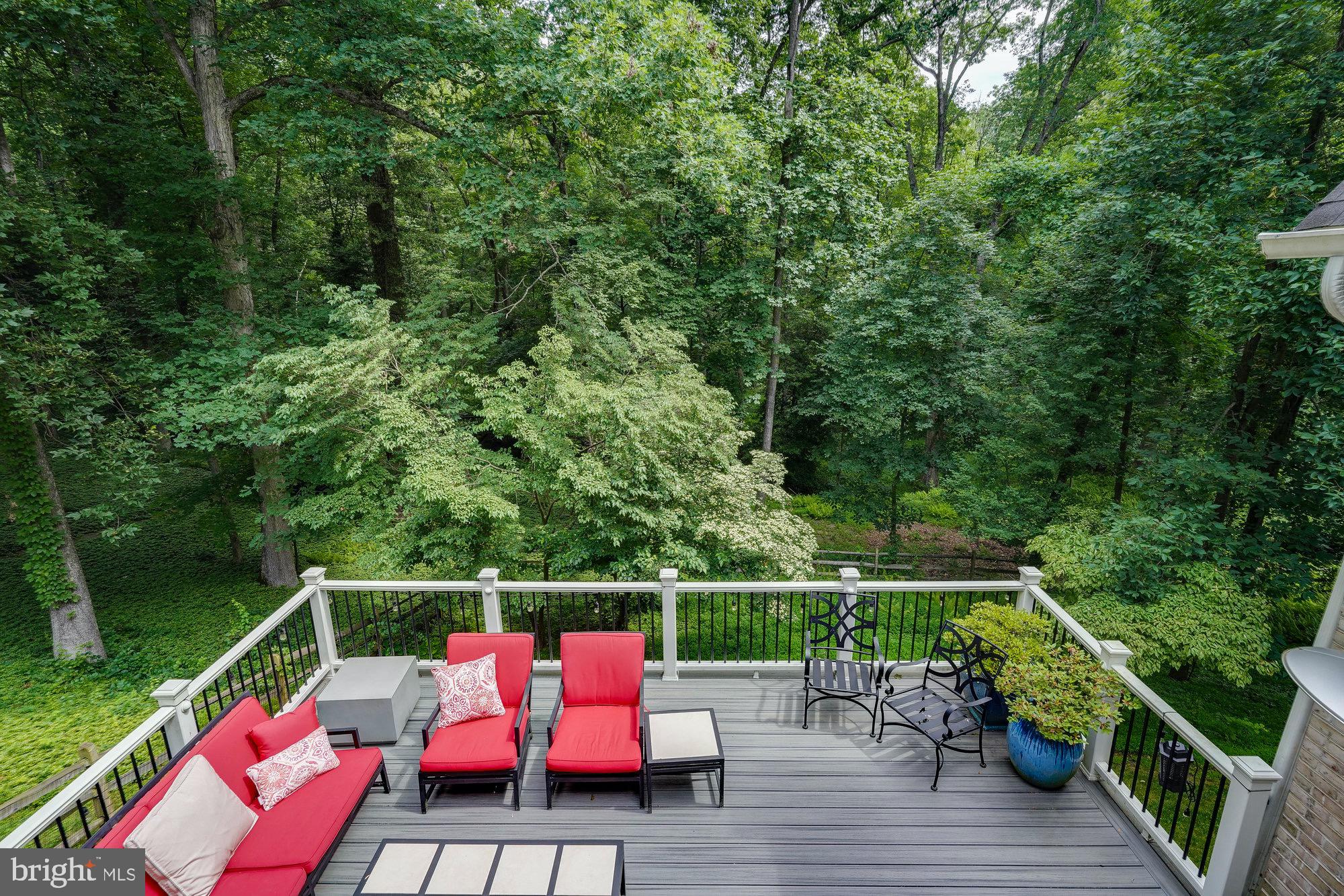 HUNTER'S CREST - Residential