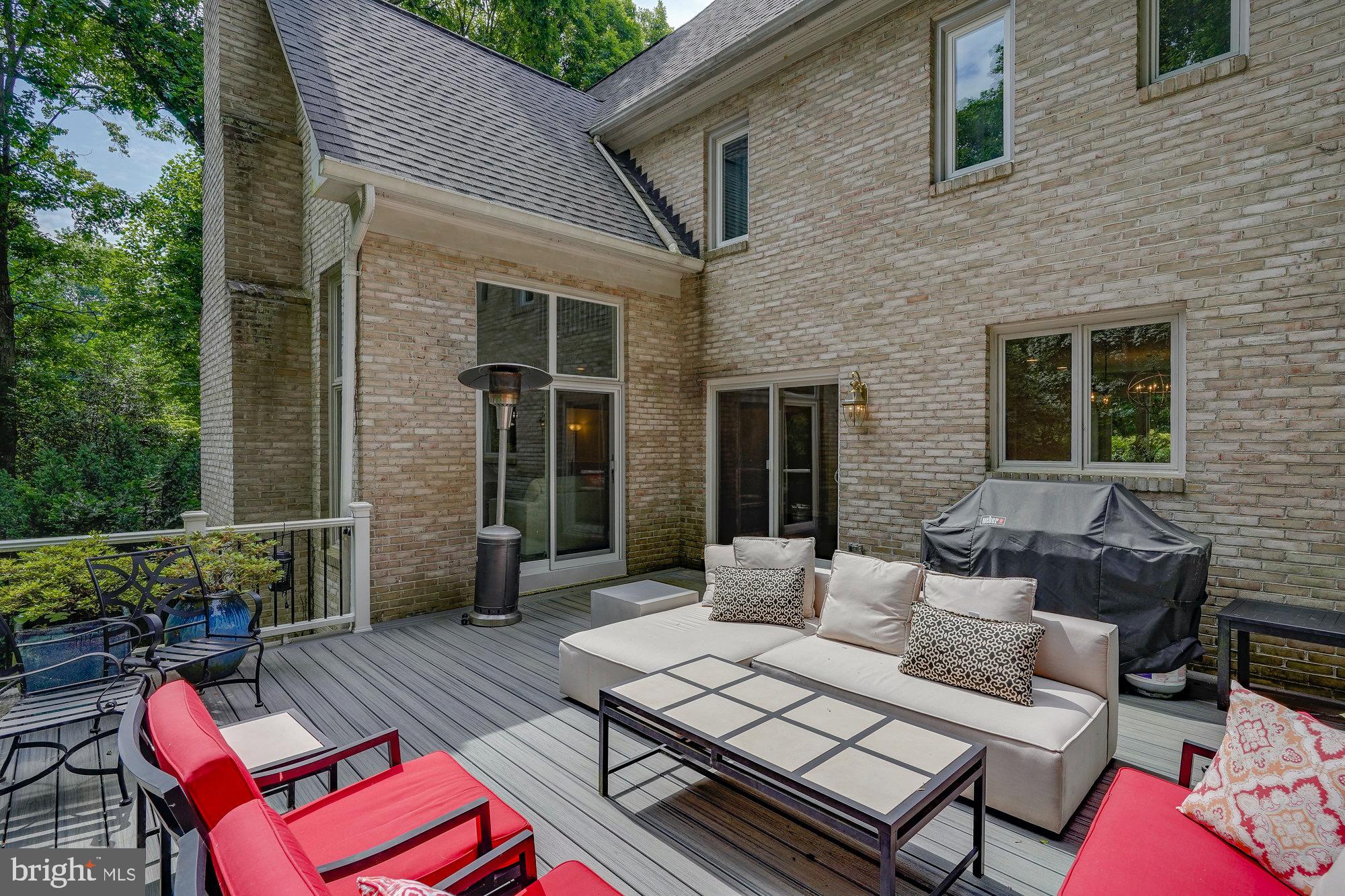 HUNTER'S CREST - Residential