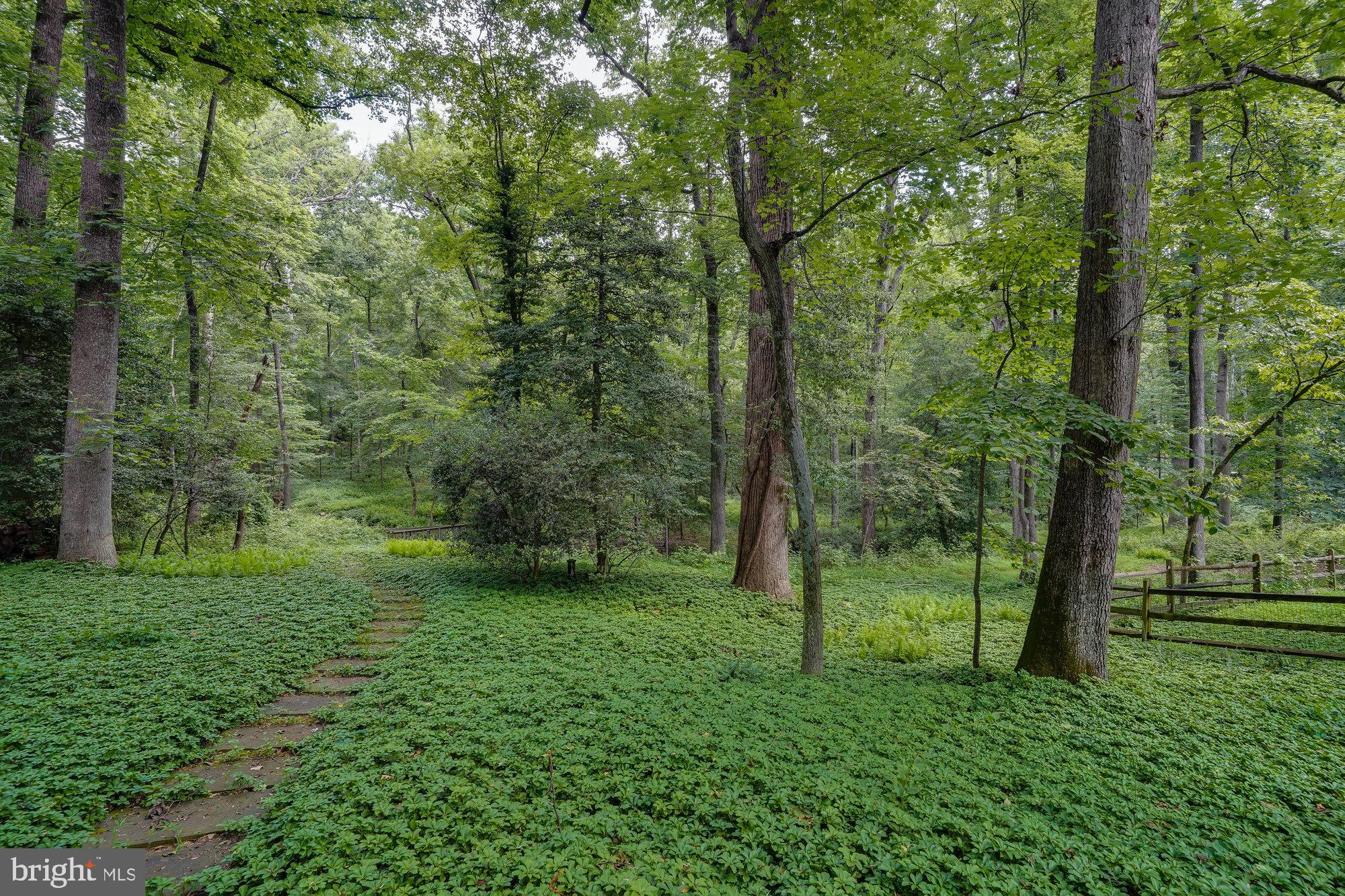 HUNTER'S CREST - Residential