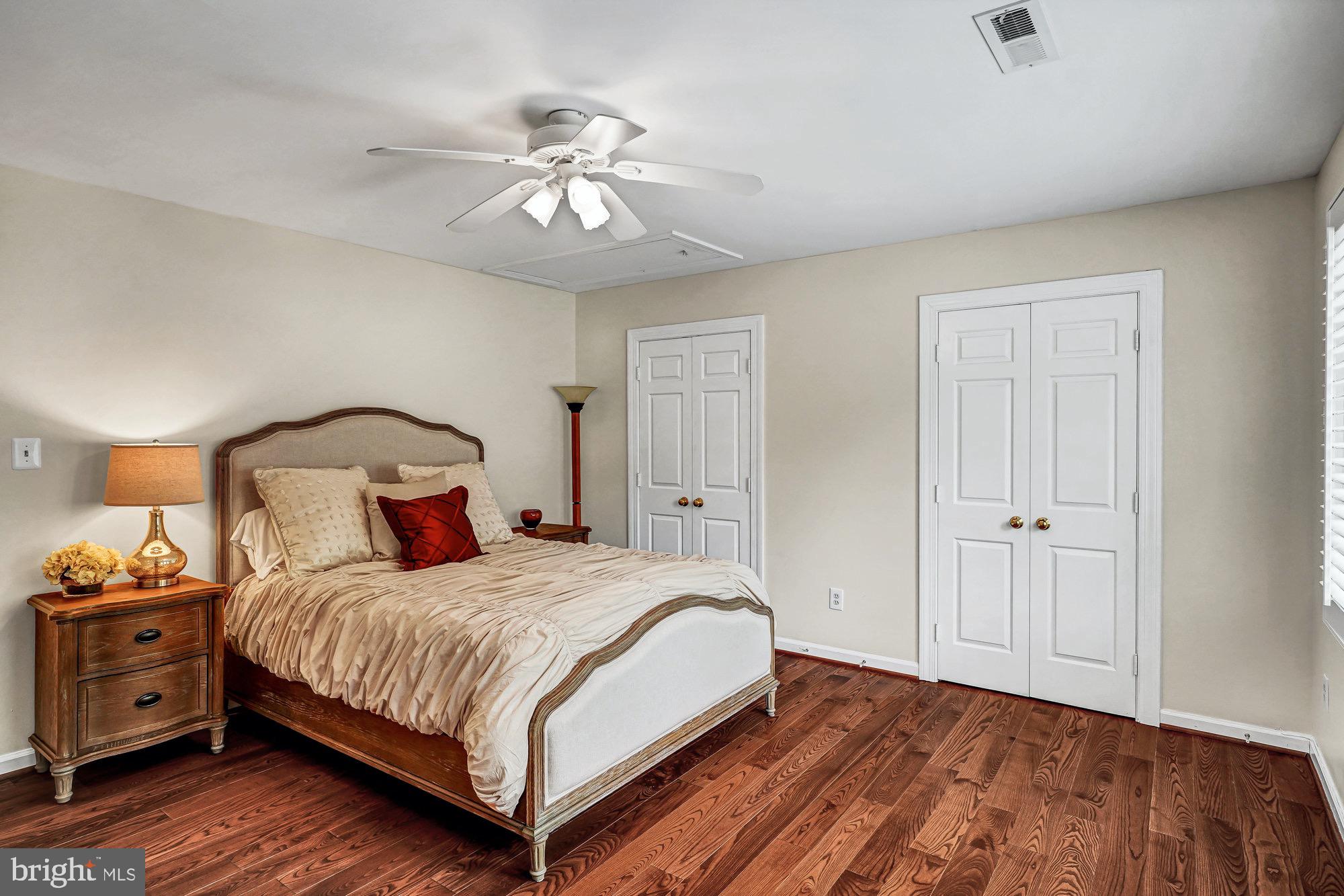 HUNTER'S CREST - Residential