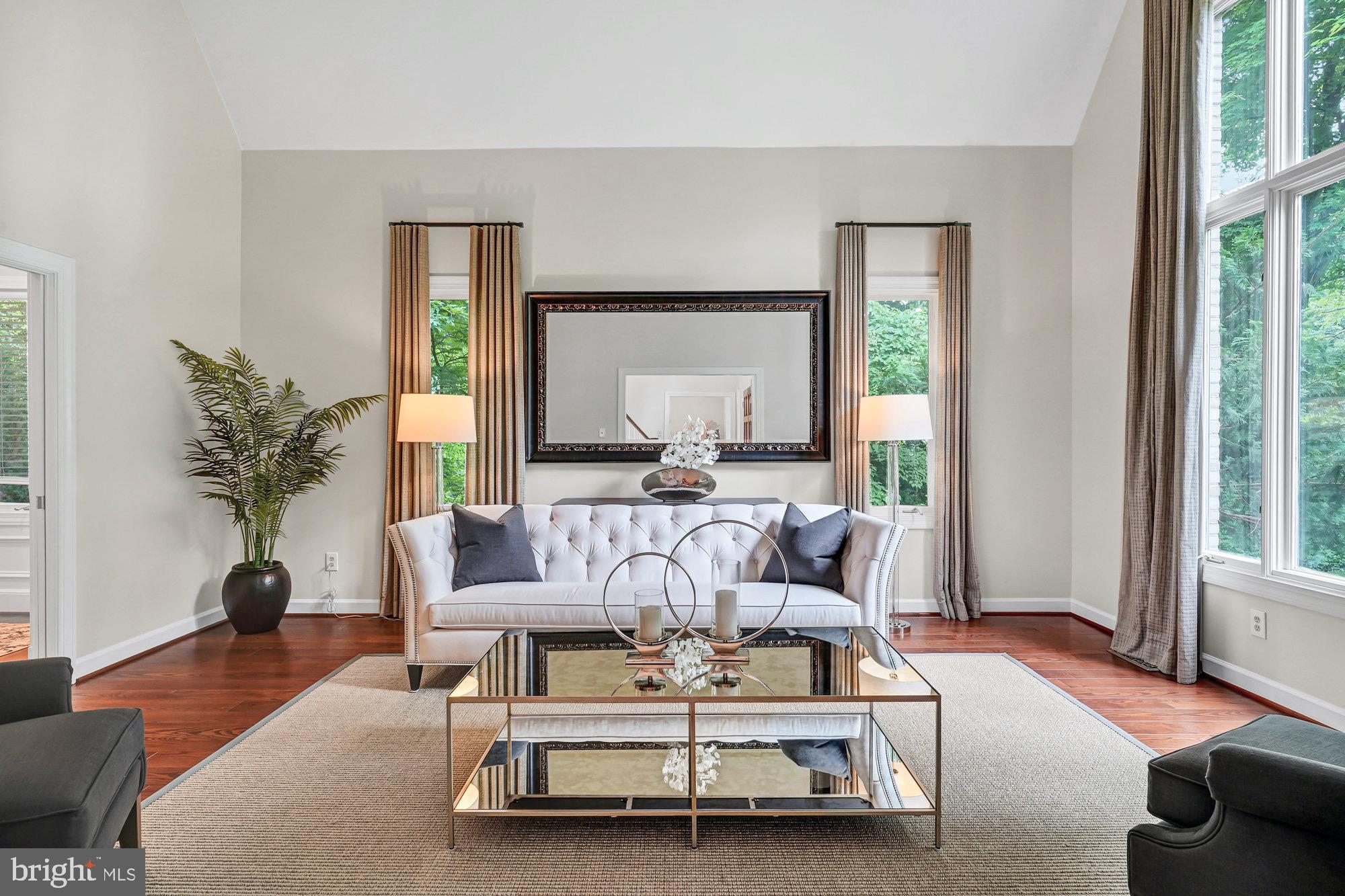 HUNTER'S CREST - Residential