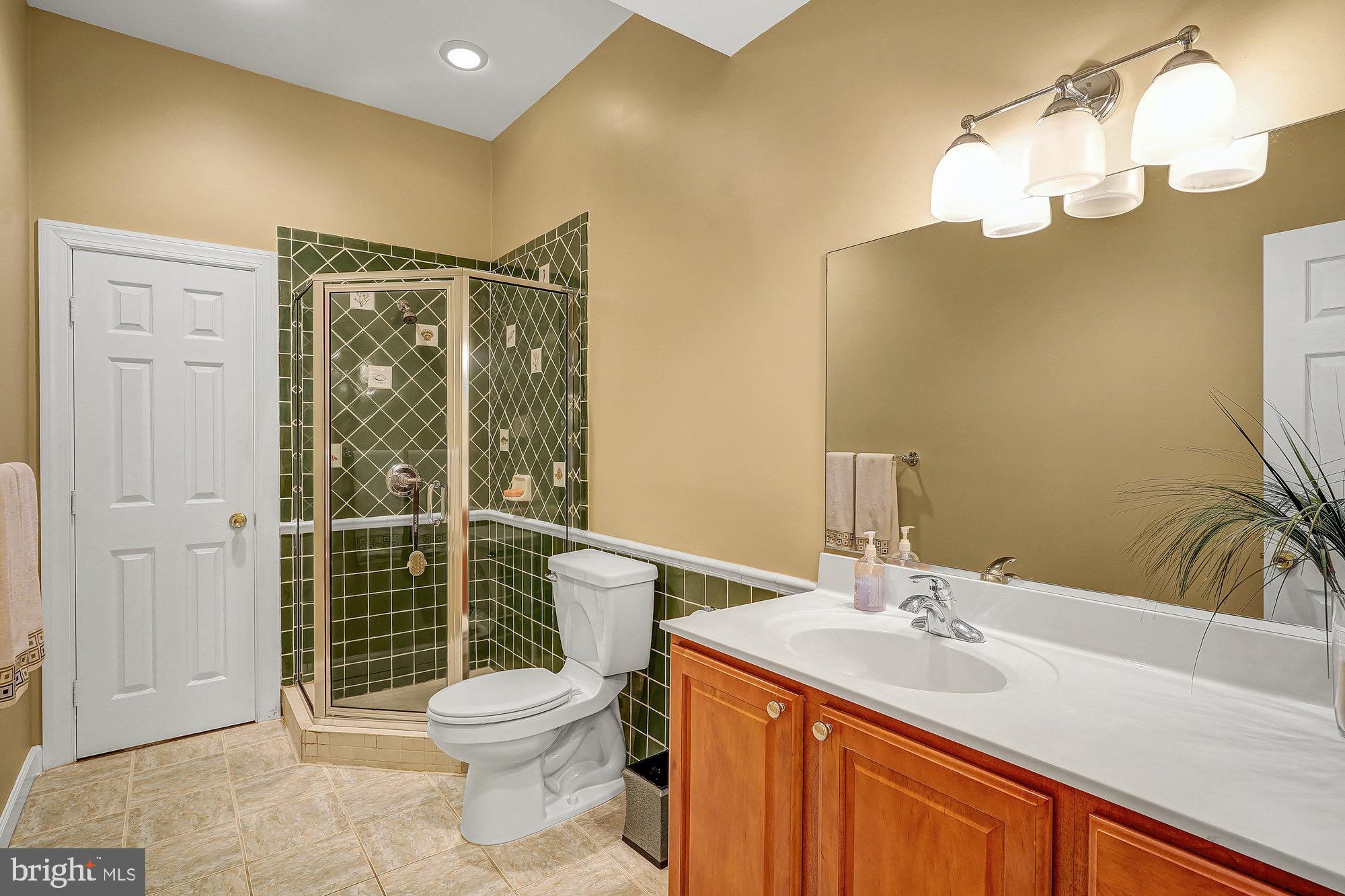 HUNTER'S CREST - Residential