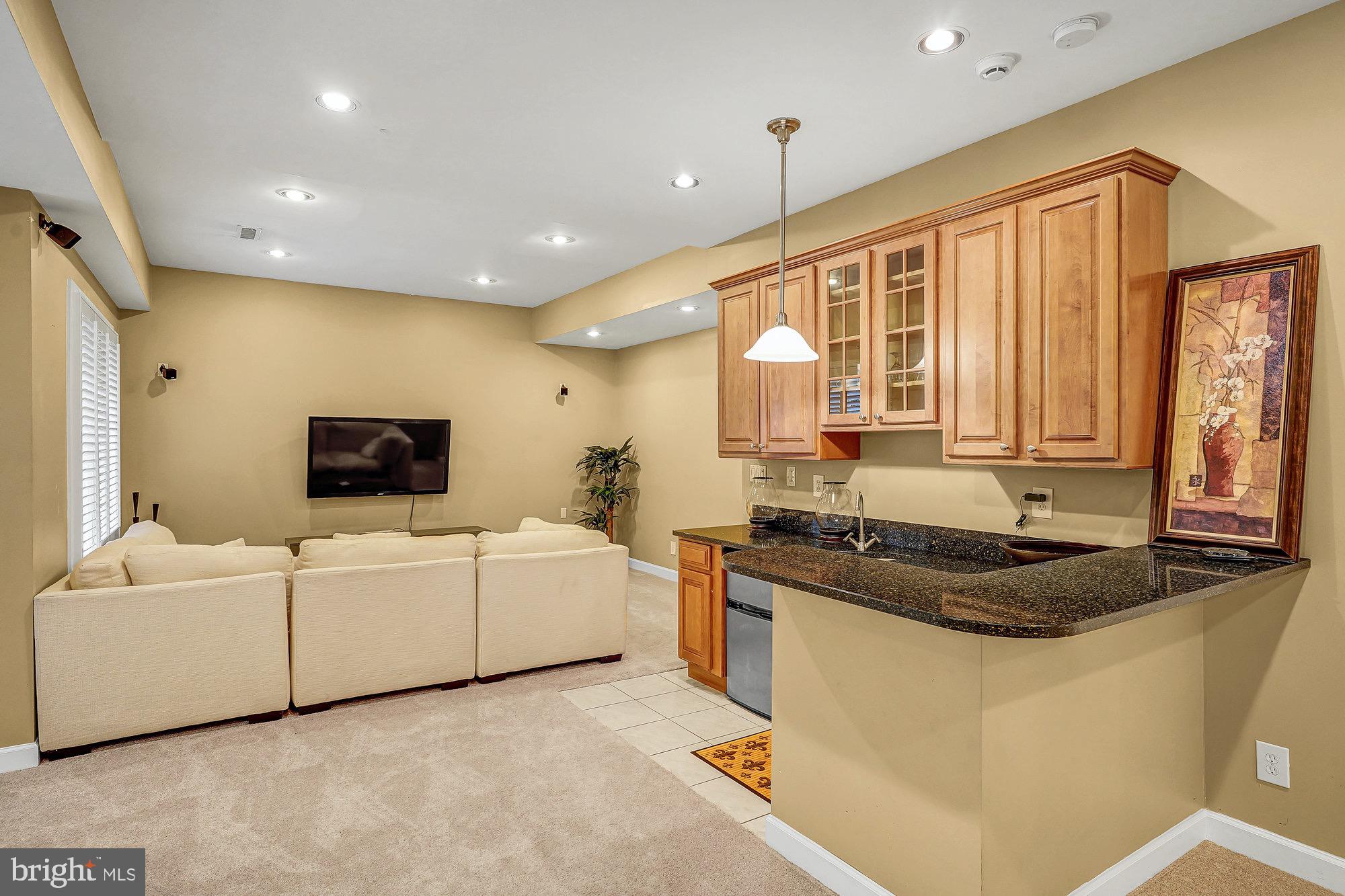 HUNTER'S CREST - Residential