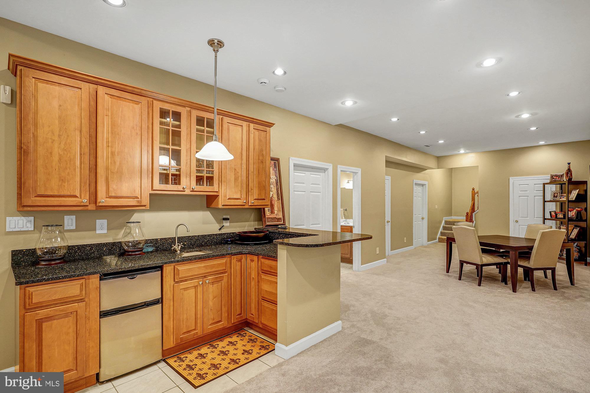 HUNTER'S CREST - Residential