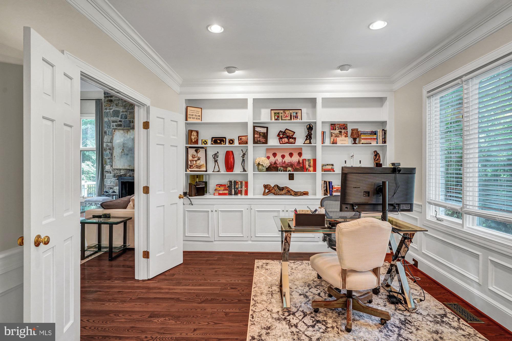 HUNTER'S CREST - Residential