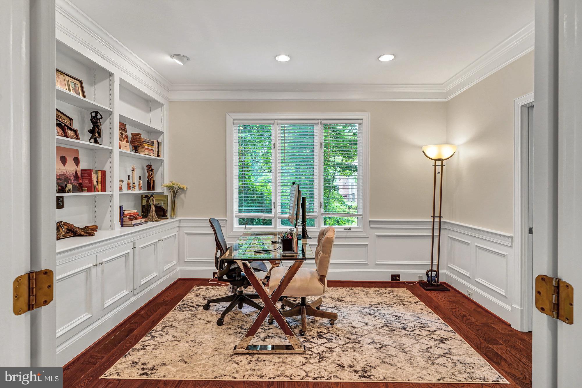 HUNTER'S CREST - Residential