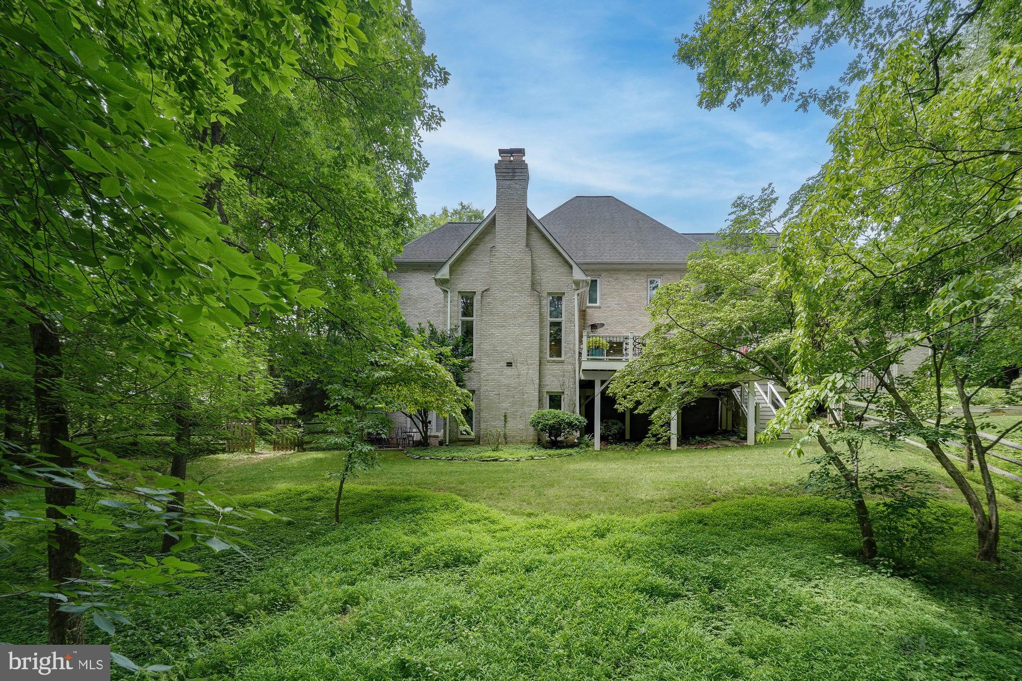 HUNTER'S CREST - Residential