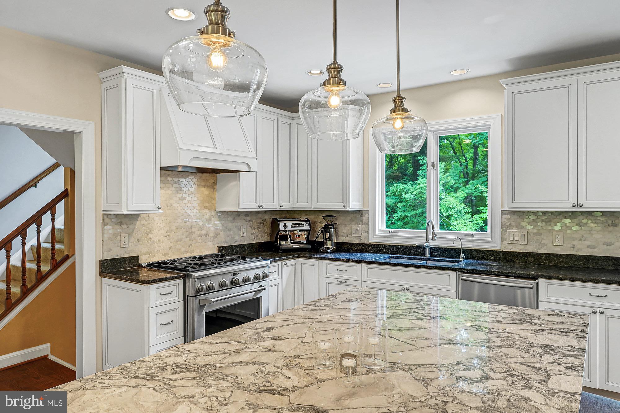 HUNTER'S CREST - Residential