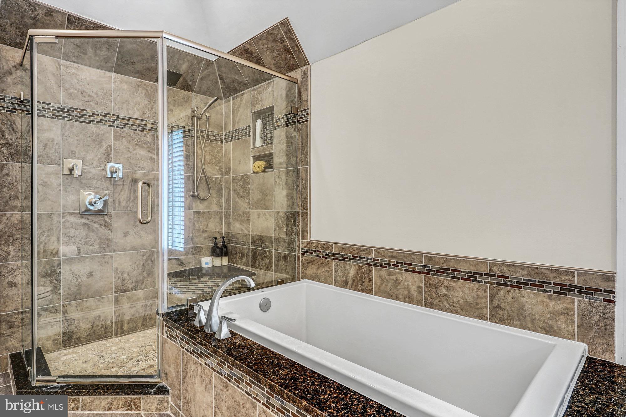 HUNTER'S CREST - Residential