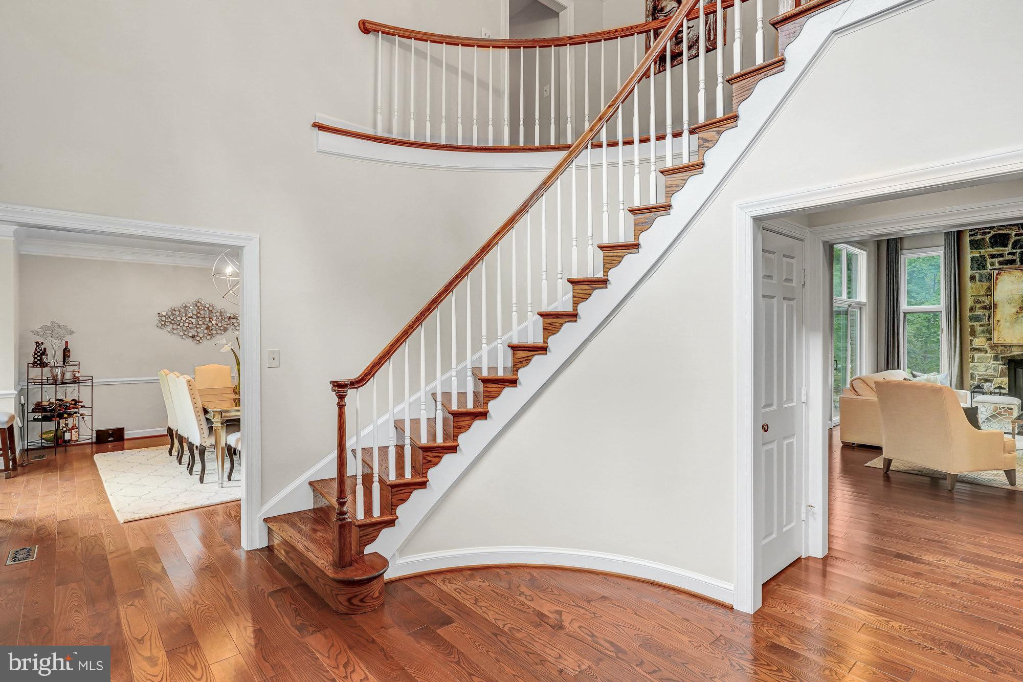 HUNTER'S CREST - Residential