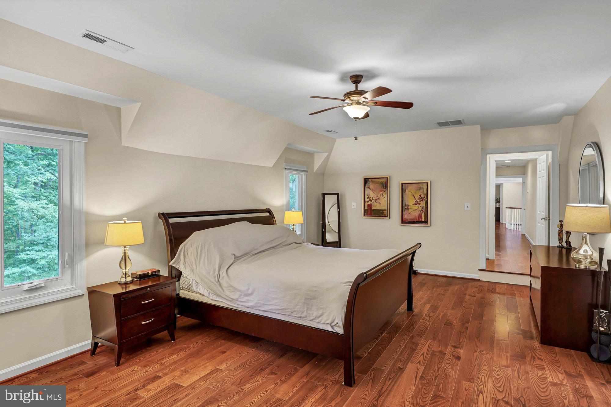 HUNTER'S CREST - Residential